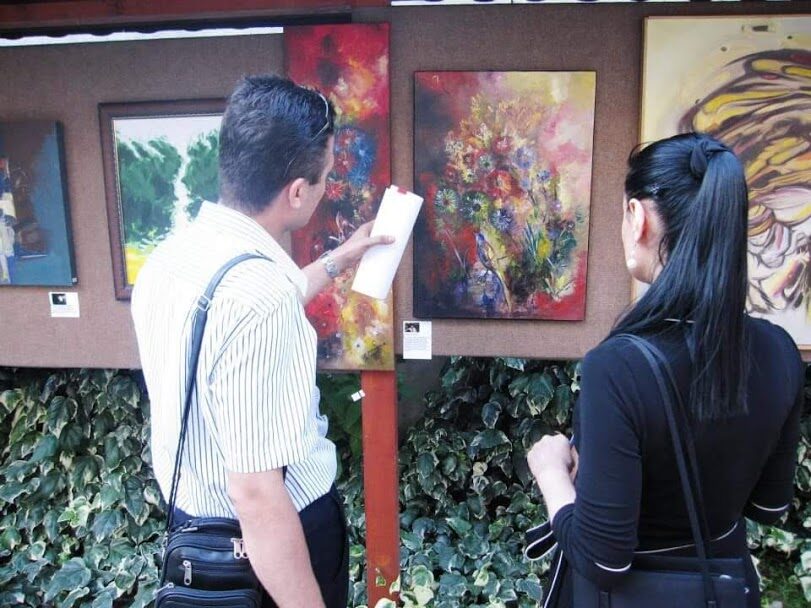 Sergi açılışı veya sergi salonundan fotoğraf (002)